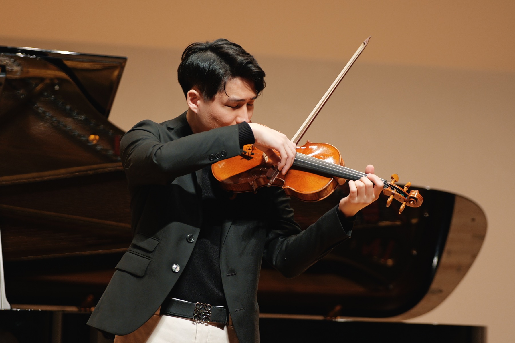 Solo performance at Sapporo Sun Plaza Hall